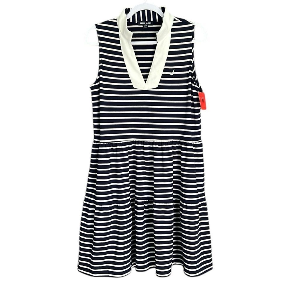 New Nautica Brand Dress with Pockets Size Medium in Navy and White